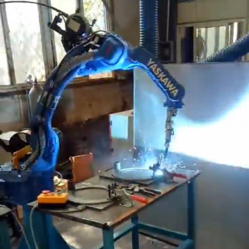 安川焊接机器人焊圆管